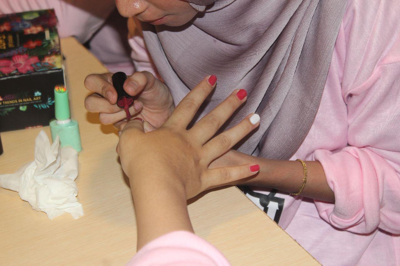 Gandeng Dinda Beauty, Relawan Ganjar Pranowo Ajak Perempuan Milenial Ikut Program Nail Art Class