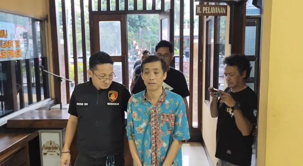 Tampang-Wisman-55-suami-yang-membunuh-istrinya-di-kontrakan-RW-05-Kedoya-Selatan-Jakarta-Barat.jpg