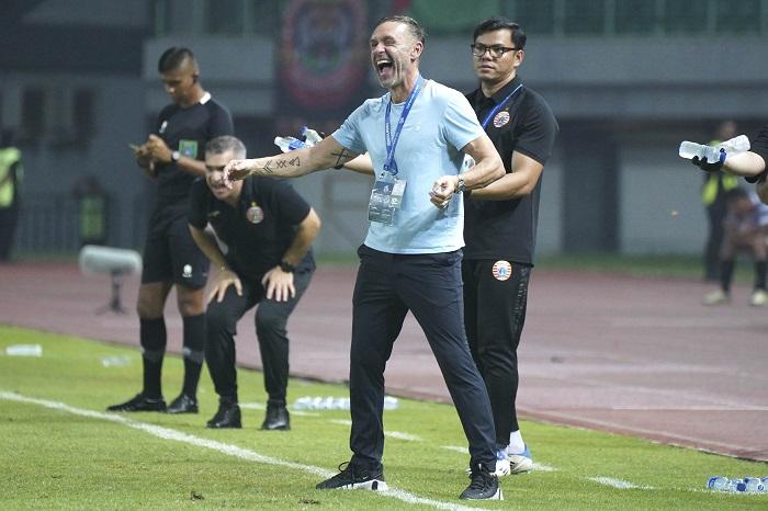 Thomas Doll Akui Kesulitan Tembus Pertahanan PSS Sleman, Persija Bukan Real Madrid