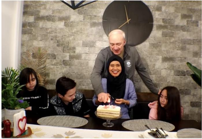 Kisah Cinta Nikmatul Rosidah Eks TKW Asal Blitar dengan Paul Dobson, Ini yang Bikin Hatinya Meleleh