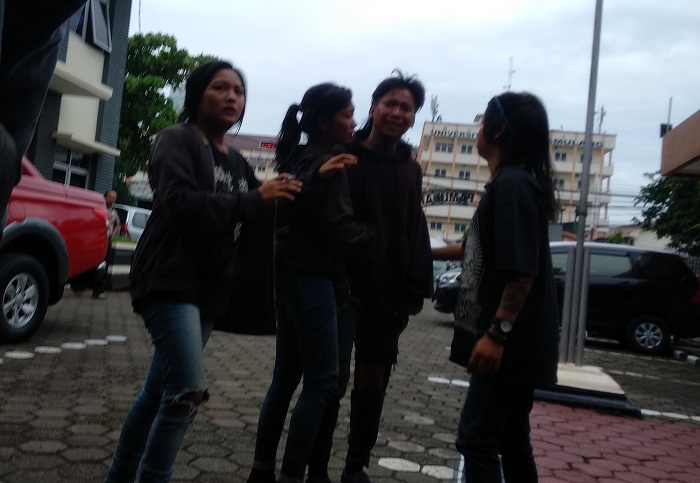 Sang Kakak Histeris di Polsek Pamulang Begitu Tahu Adiknya Tewas Mengenaskan