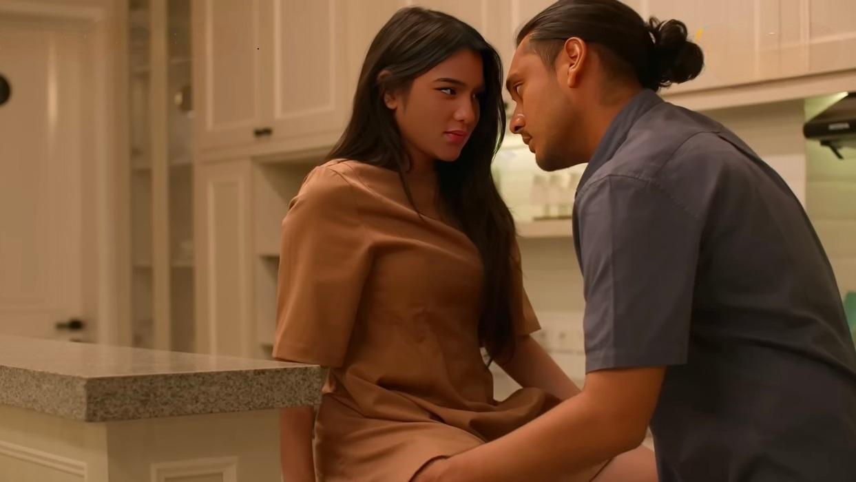 Aksi Panas Davina Karamoy Bersama Giorgino Abraham dalam Series Terbaru Jadi Buah Bibir di Medsos