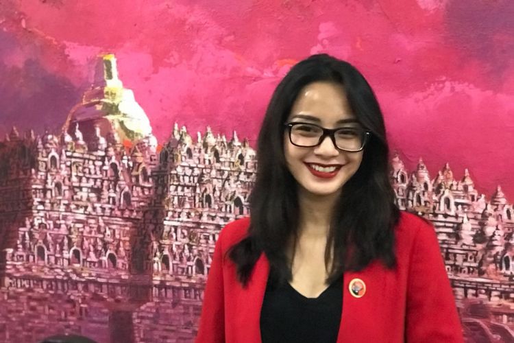 Kirana Larasati  Raih Rekor MURI usai Menyelam di Laut dengan Kedalaman 125 Meter