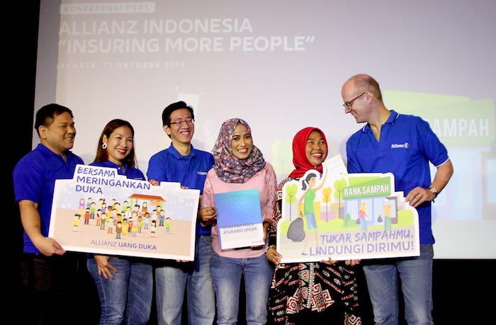 Allianz Indonesia Ajak Masyarakat untuk Tukar Sampah Bisa Menjadi Asuransi Diri dan Uang Duka