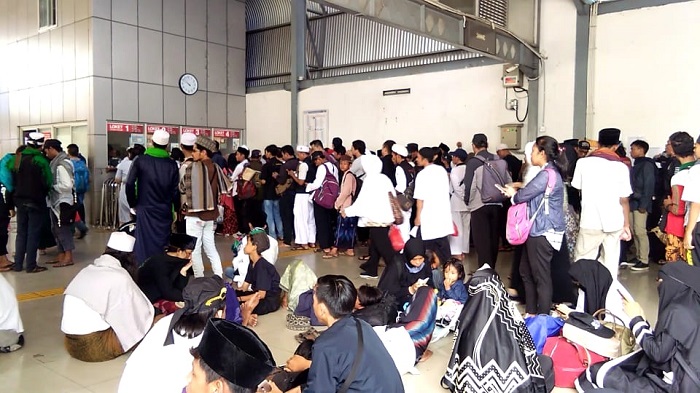 FEATURE: Beli Tiket Sejak Februari 2020 Ucup Tetap Batal Mudik, Uang untuk Calo Kereta Api Menguap