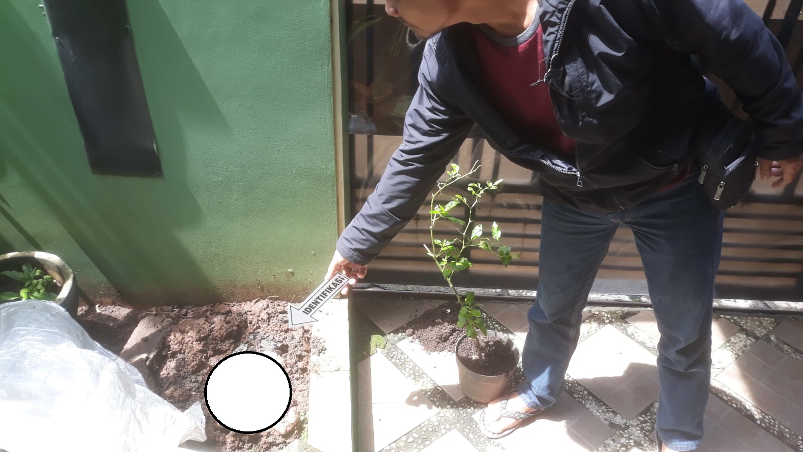 Keji, Tak Ingin Ketahuan Pacar Sudah Punya Anak, ART Muda Kubur Bayinya Hidup-hidup di Kramat Jati