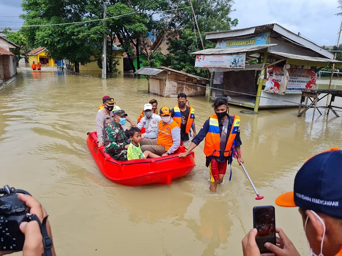 banjir-di-bekasi172.jpg