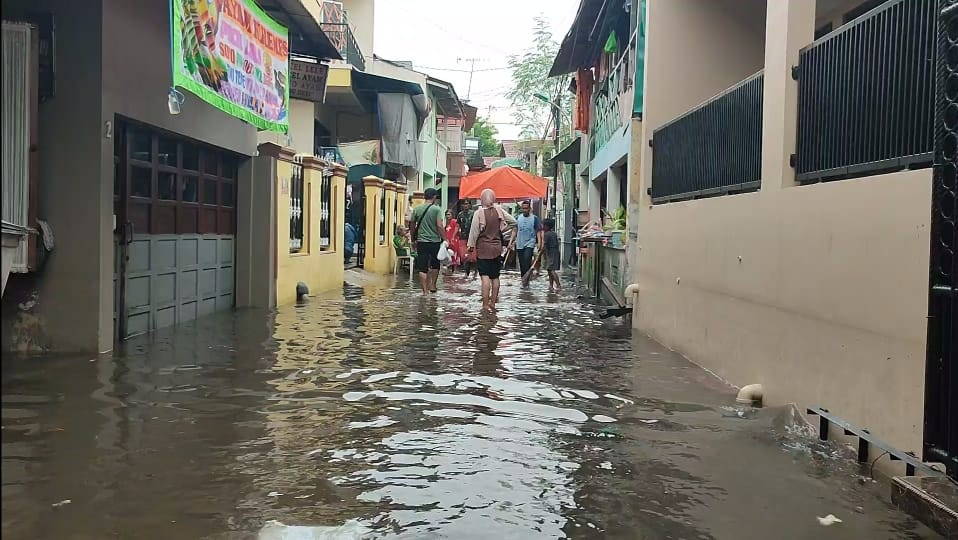 Banjir Rob Rendam 1.100 Rumah Kepala Keluarga di Ancol