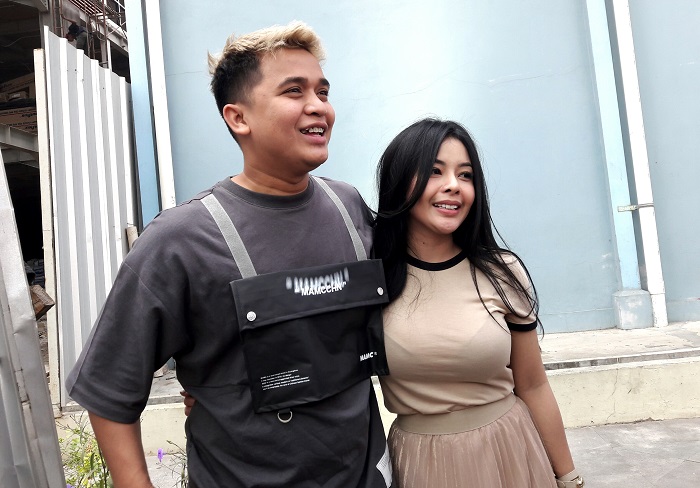 Dikabarkan Sama-sama Punya Gebetan, Begini Akhirnya Kisah Cinta Billy Syahputra dan Elvia Caroline