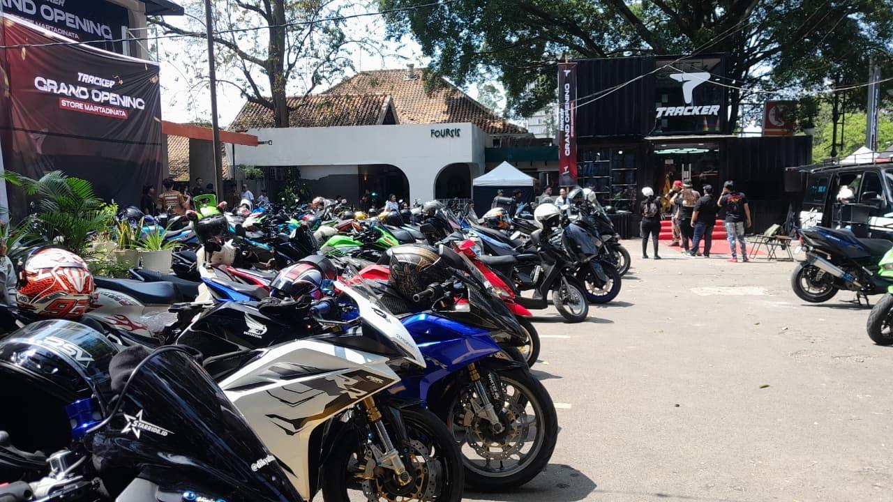 Brand Apparel Tracker Resmikan Cabang Baru di Jalan RE Martadinata Bandung
