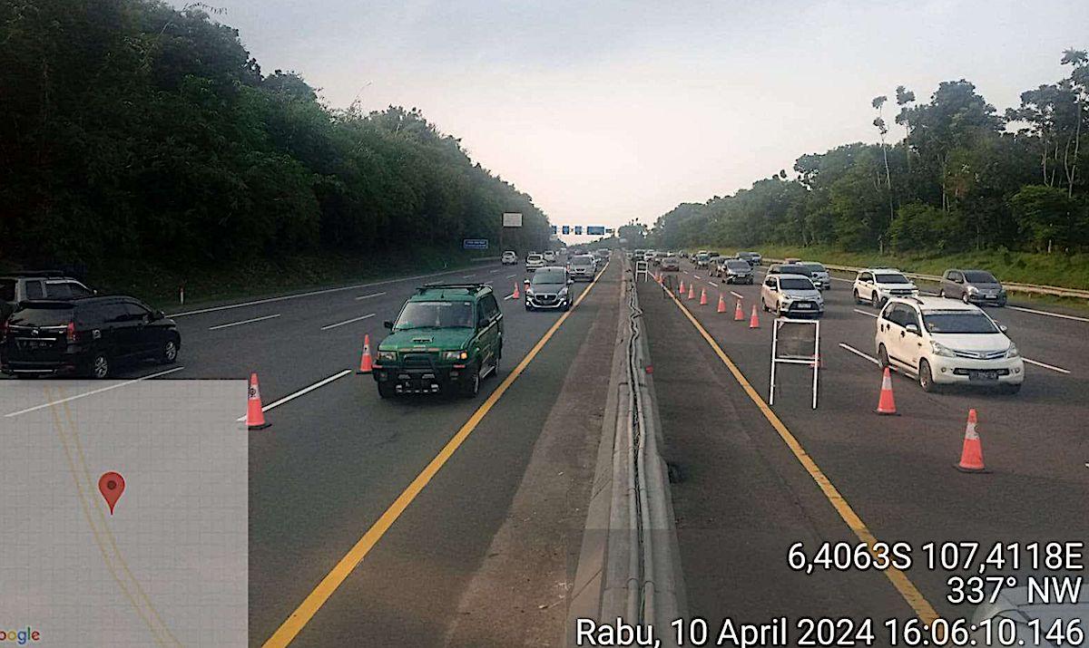 contraflow-tol-japek-senin-7-april.jpg