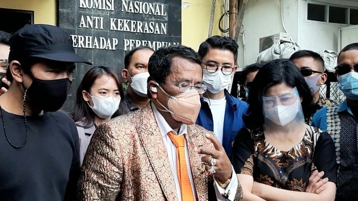 Kisruh Desiree Tarigan dan Hotma Sitompul Bisa Selesai, Pengacara Minta Hotman Paris Tak Ikut Campur