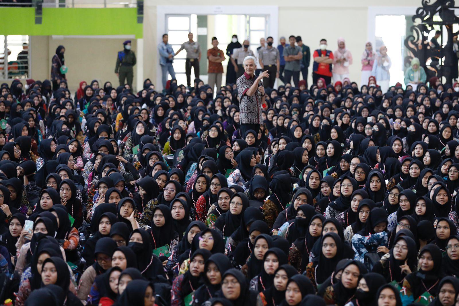 Di Hadapan Ribuan Mahasiswa, Ganjar Ajarkan Semangat Anti Korupsi