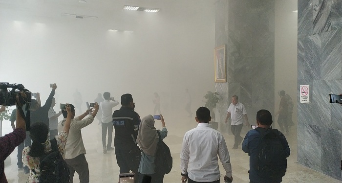 Bukan Kebakaran, Sekjen DPR Bilang Asap di Gedung Wakil Rakyat karena Sistem Aerosol Terganggu