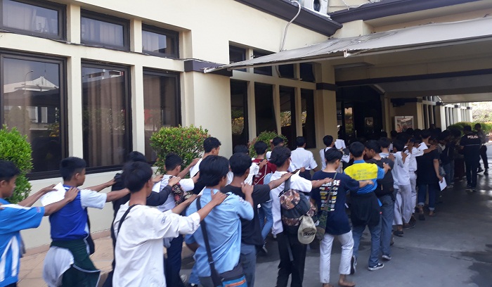 Sempat Dikira Hilang, Siswa SMK di Kuningan Ini Ternyata Diciduk Polisi karena Ikut Unjuk Rasa Ricuh