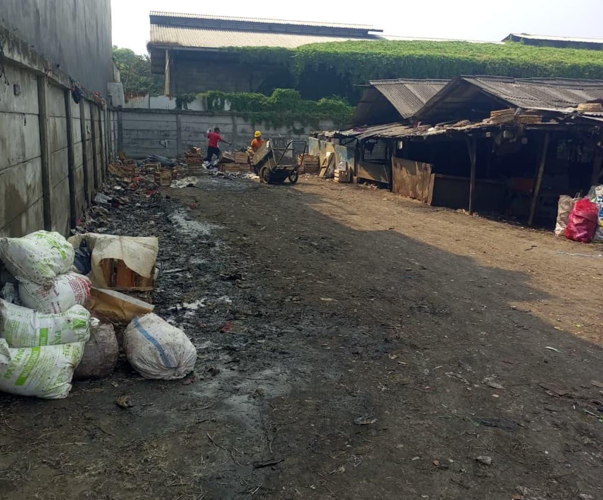 Sempat Viral, Gunungan Sampah 45 Ton di TPS Cakung Barat Akhirnya Diangkut - Wartakotalive.com