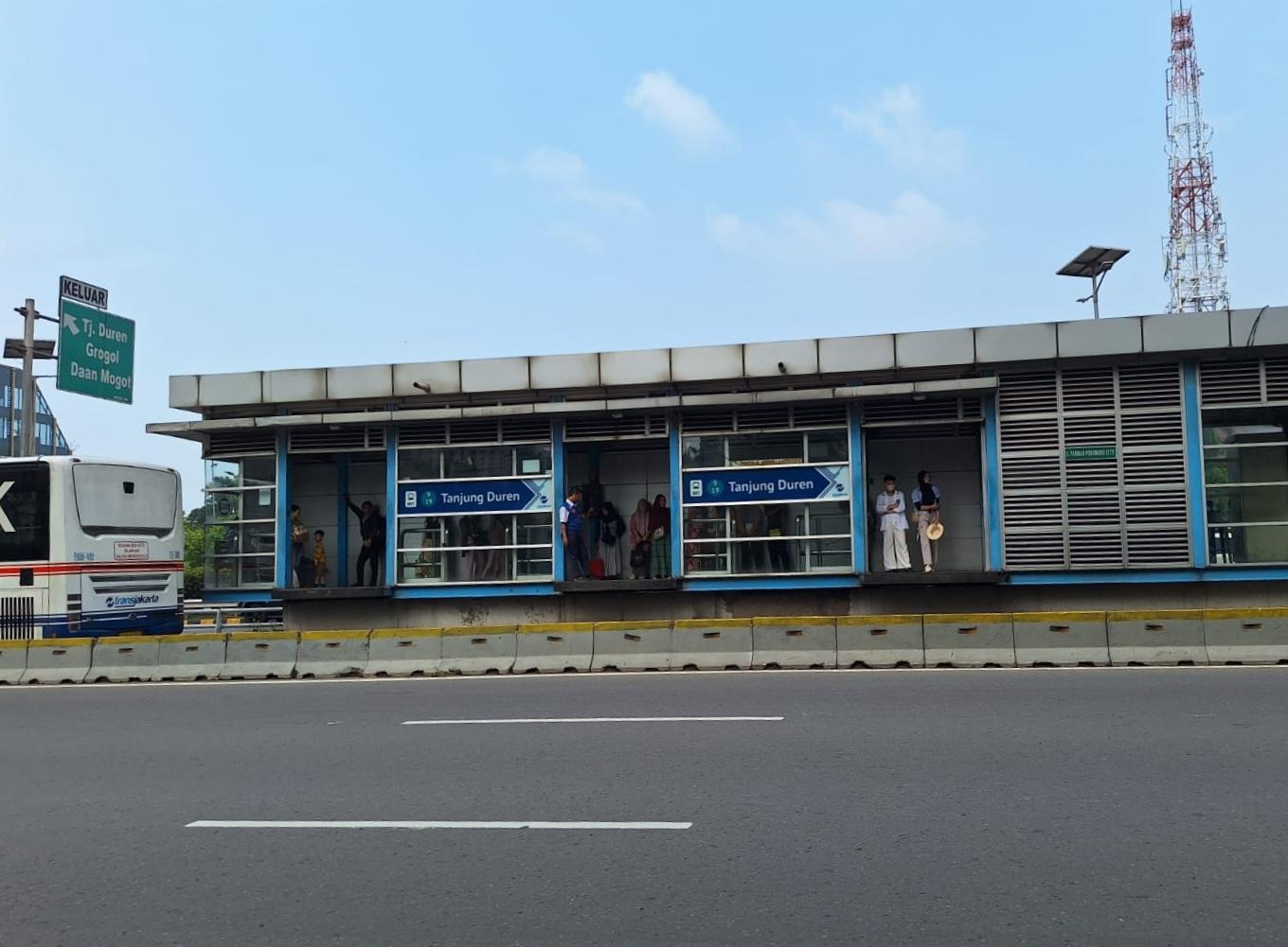 Transjakarta Bakal Perluas Halte Tanjung Duren, Atasi Kepadatan Penumpang -  Wartakotalive.com