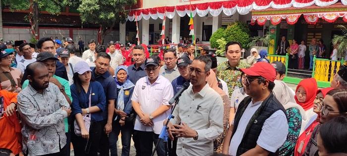 Heru Budi Hartono Pantau Makan Bergizi Gratis di SDN Rawa Badak 03 Jakut: Mereka Suka Ada Telornya