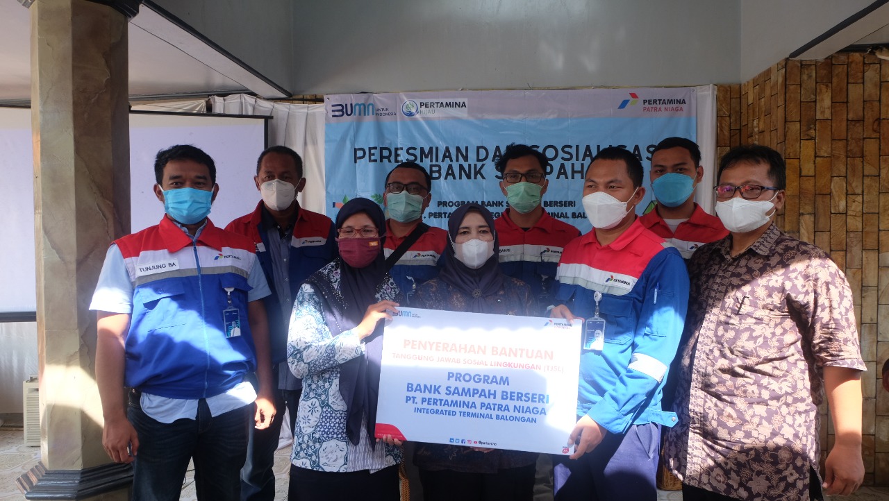 Atasi Sampah Organik, Pertamina Integrated Terminal Balongan dan Warga Langgen Budidaya Maggot