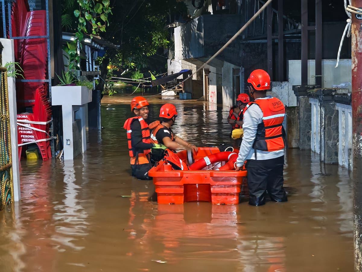 wartakota/jakarta-kebanjiran-pada-3-maret.jpg