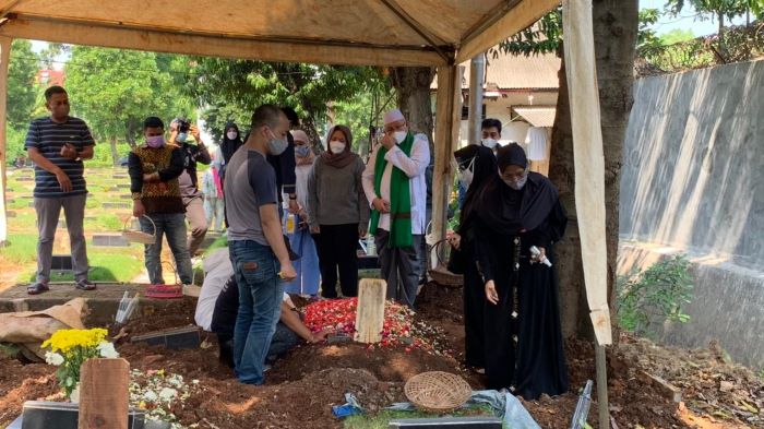 Mantan Suami Datang Melayat, Almarhumah Jane Shalimar Sering Mengeluh Sesak Napas Saat Masih Bersama