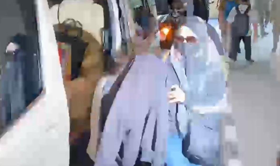 keluarga-Ko-Erwin-di-Bareskrim.jpg