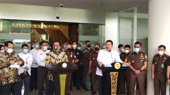 ketua-bpk-agung-firman-sampurna-dan-jaksa-agung-st-burhanuddin-konpers-bareng.jpg