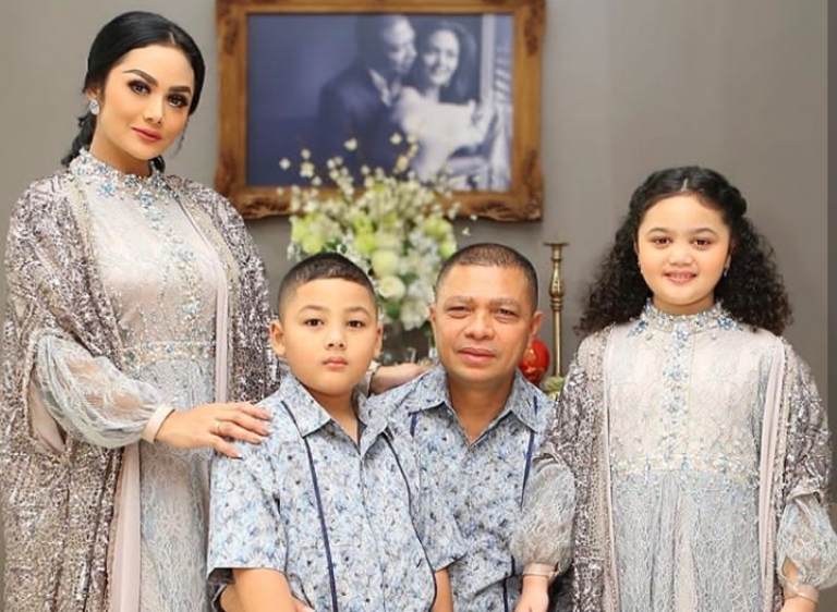 Azriel Ancam Bongkar Rekaman Makian Raul Lemos, Krisdayanti Minta Netizen Tidak Menyudutkan Suaminya