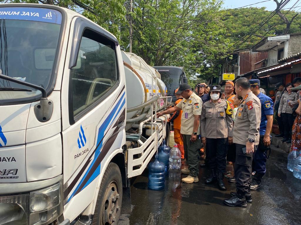 Krisis Air Bersih di Jembatan Lima, Pelanggan PAM Jaya Mengeluh Rugi, Tetap Bayar selama 2 Tahun