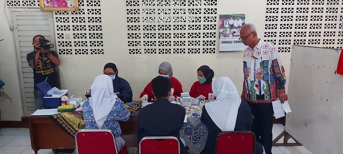 PMI Jaksel Gelar Cek Golongan Darah dan Gula Darah Ratusan Siswa SMK Walisongo