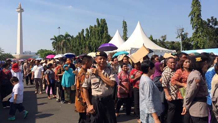 Warga Dilarang Bawa Handphone dan Tas Saat Hadiri Open House Jokowi karena Alasan Ini
