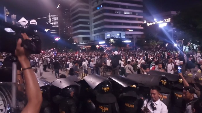 Aksi Damai di Bawaslu Mulai Membubarkan Diri dengan Tertib, Polisi: Terima Kasih