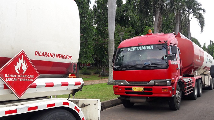 Mobil Tangki BBM Milik Pertamina Meledak hingga Terbakar di SPBU Kemanggisan Jakarta Barat