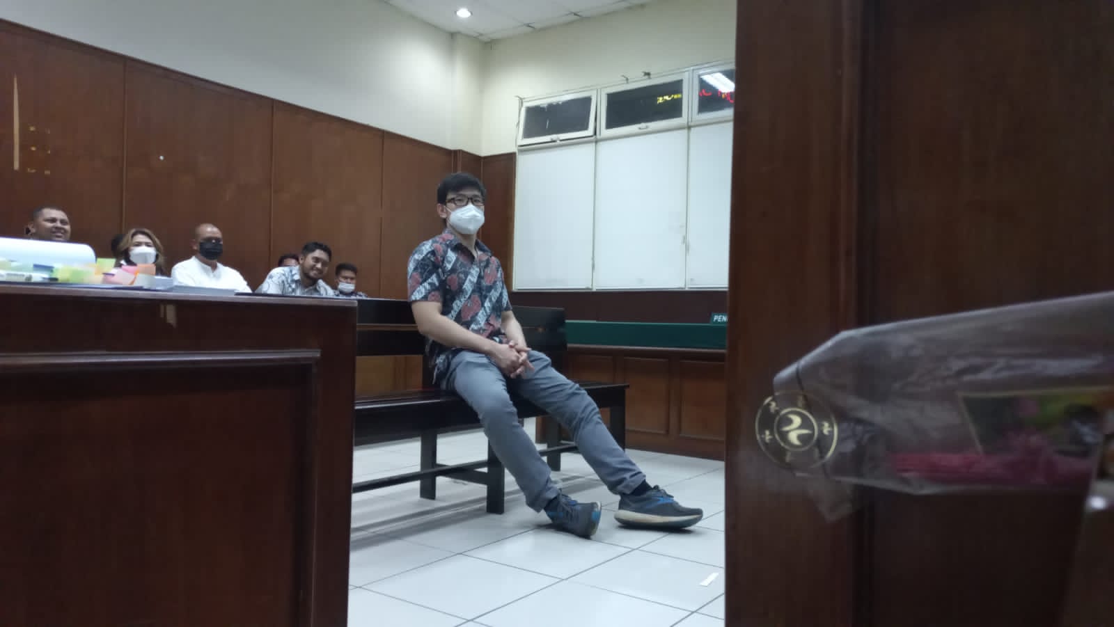 NIcholas Sean Bantah Punya Hubungan Asmara Dengan Ayu Thalia