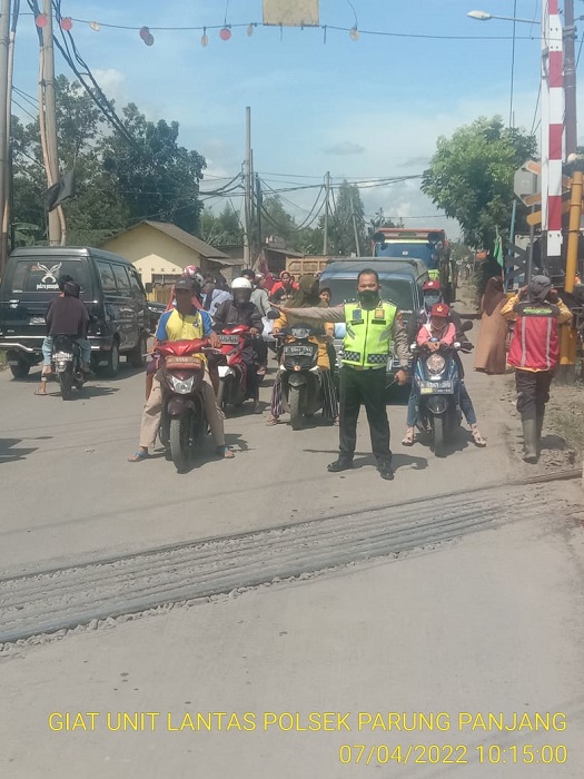 Pengendara Motor Tewas Disambar Kereta Api saat Nekat Menerobos Perlintasan di Parung Panjang