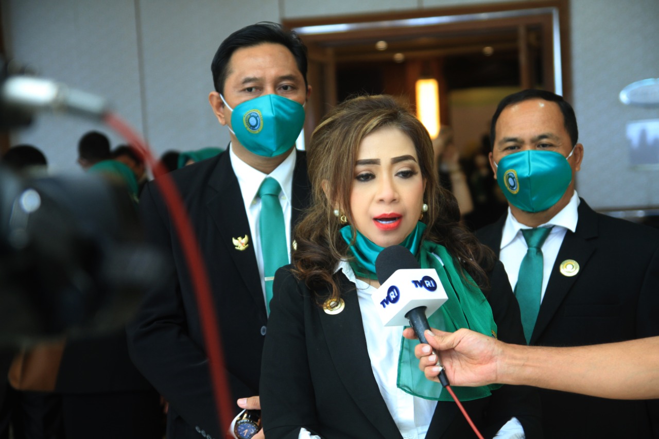 Yalangoch osetin qizlar rasmlar