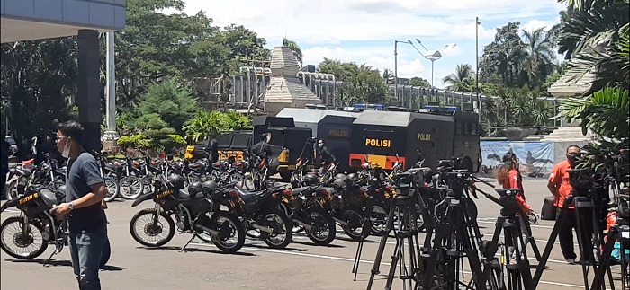 Tunggu Kedatangan Rizieq Shihab, Polda Metro Jaya Siagakan Barakuda, Water Cannon, dan Pasukan Motor