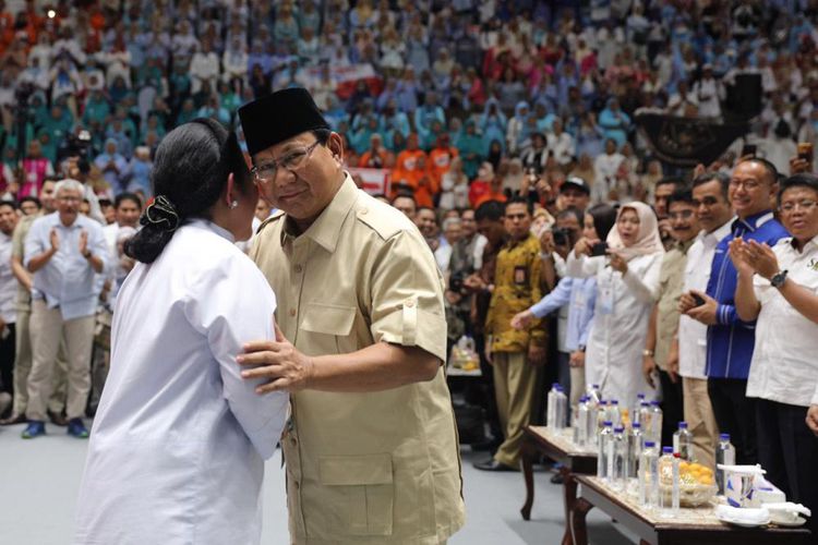Kesetiaan Titiek Soeharto untuk Prabowo Subianto Dalam 3 Kali Pilpres