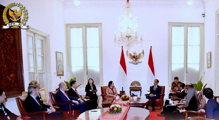 Jokowi Terima Kunjungan Puan di Istana Merdeka Pertama Kali usai Gibran Jadi Cawapres Prabowo