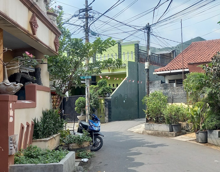 suasana-jalan-petamburan-iii-tanah-abang-terpantau-sepi.jpg