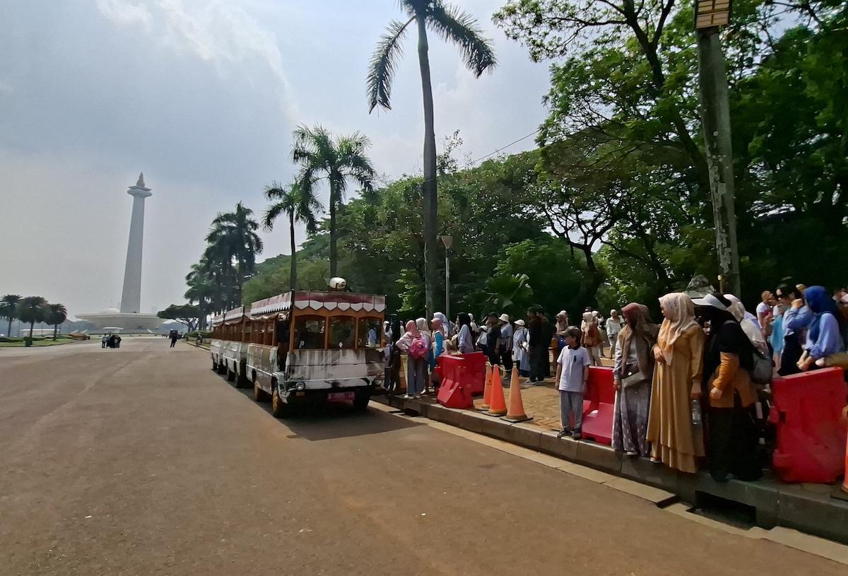 suasana-monas-di-libur-Kenaikan-Yesus-Kristus1.jpg