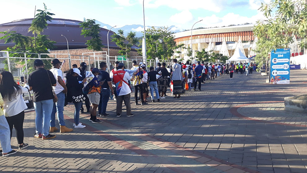 Masyarakat Mulai Berdatangan ke Stadion Lukas Enembe, Antusias Saksikan Penutupan PON XX Papua