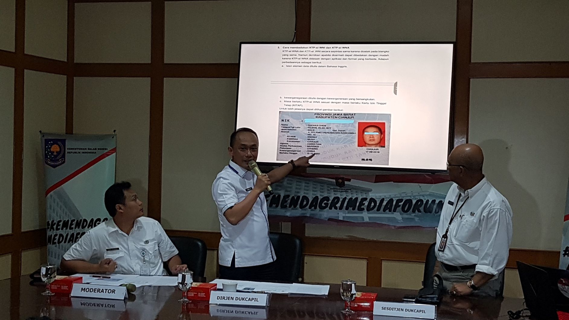 Kemendagri Pastikan WNA yang Masuk DPT Telah Dicoret