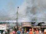 16-kios-di-Terminal-Bekasi-hangus-terbakar-yang-diduga-akibat-kebocoran-tabung-gas.jpg