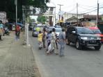 20160314penyeberang-jalan-di-jl-lenteng-agung-ganggu-lalin_20160314_114934.jpg
