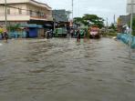 20161101daerah-regency-tangerang-terendam-banjir_20161101_140953.jpg