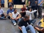 7-MATEL-DEPOK-Tujuh-debt-collector-ata.jpg
