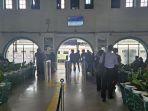 ARUS-BALIK-Suasana-Stasiun-Pasarsenen-Senen-Jakarta-Pusat-pada-Selasa-842025.jpg