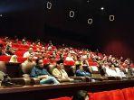Anies-Sandi-nobar-bioskop.jpg
