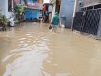 BANJIR-3-KALI-Warga-di-kawasan.jpg